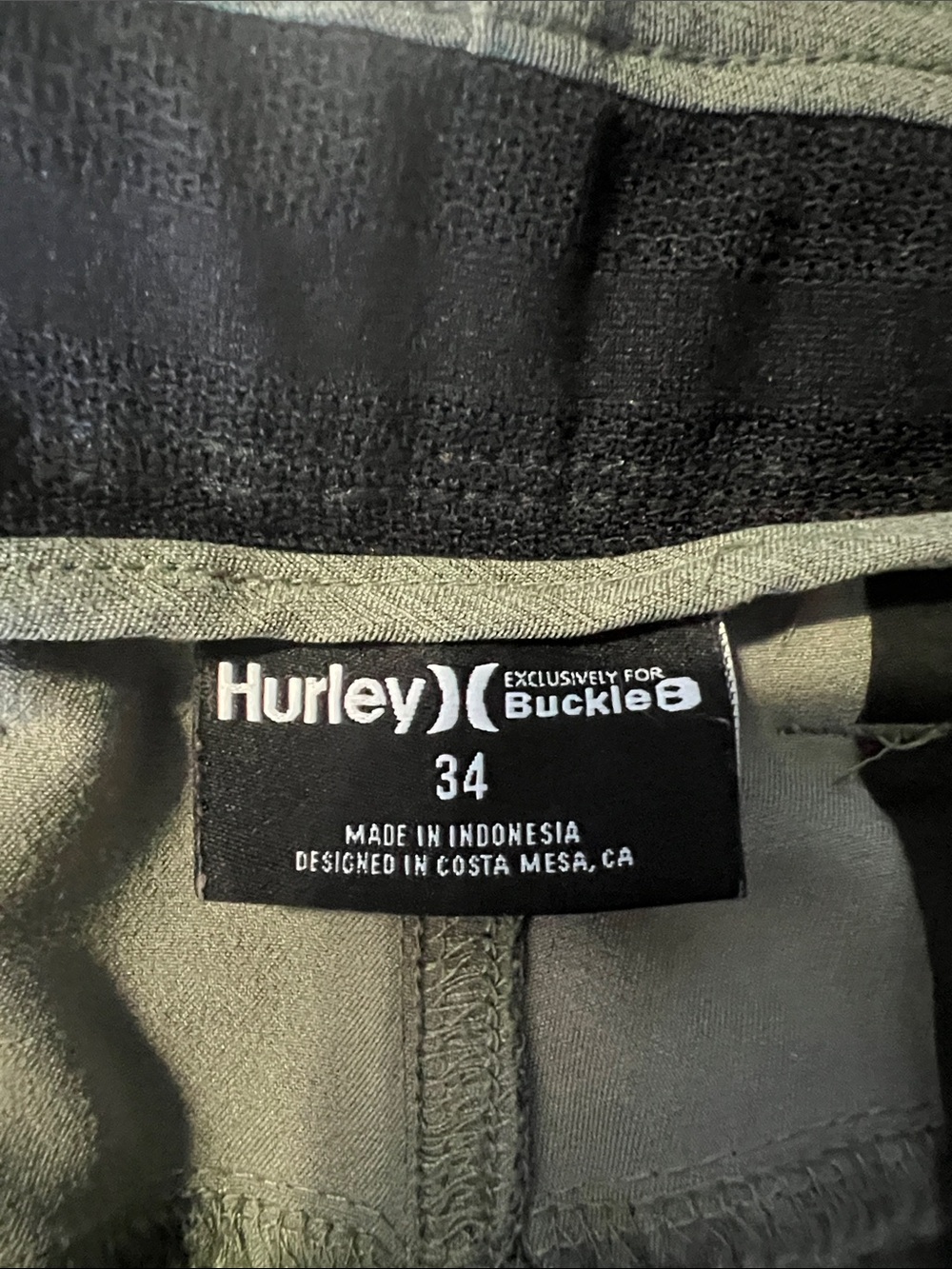 Hurley Men's Olive Green Flat-Front Casual Shorts - Picture 2 of 4